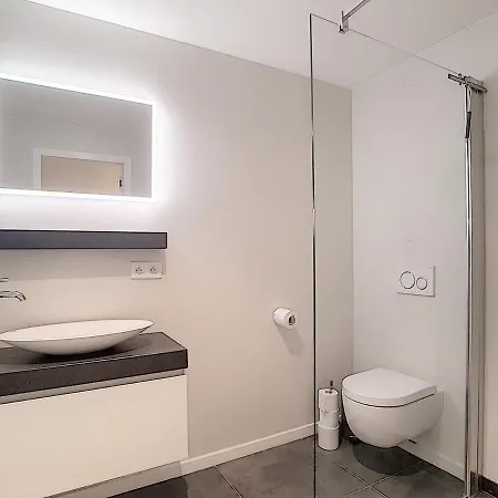 Rubensplein 7p, 4 Adults & 3 Kids - Free Parking Apartmán *