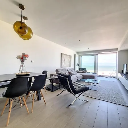 Rubensplein 7p, 4 Adults & 3 Kids - Free Parking Apartman *